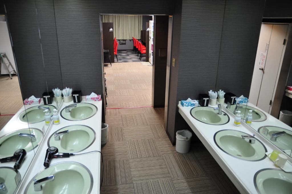 Capsule Hotel & Sauna Ikebukuro Plaza Tokyo prefektur Exteriör bild